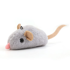 Cette souris en peluche réaliste émet des sons et est idéale pour divertir les chats. Il est doux au toucher, émet des sons et - Product Image 5