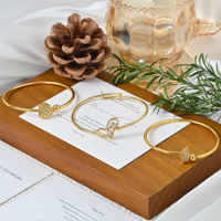 Bracelet tendance texturé en or 18 carats plaqué or, avec breloque zircon étincelante, pour bébés et jeunes filles – Vente en gros personnalisée