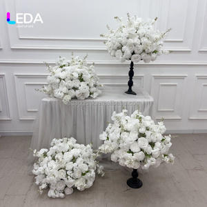 ลูกบอลดอกไม้ประดิษฐ์ LEDA Custom 50 ดอก กุหลาบขาวผสมผสาน สำหรับตกแต่งโต๊ะงานแต่งงาน ของประดับตกแต่งงานแต่งงาน - Product Image 3