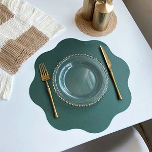 Mantel Individual de Cuero PU Antideslizante y Resistente al Calor, 36 cm de Diámetro, Color Sólido, Forma de Flor, Elegante y Lavable, para Mesa de Comedor - Product Image 4
