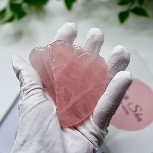 Tabla Gua Sha <span class=keywords><strong>de</strong></span> Cuarzo Rosa <span class=keywords><strong>Jade</strong></span> en Forma <span class=keywords><strong>de</strong></span> Corazón para Belleza Facial y Ocular, Uso Comercial, Venta al por Mayor, Placa para Dedos - Product Image 3