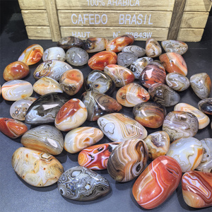 Pierre <span class=keywords><strong>de</strong></span> palmier en <span class=keywords><strong>cornaline</strong></span> naturelle <span class=keywords><strong>de</strong></span> haute qualité, sardonyx rouge <span class=keywords><strong>de</strong></span> <span class=keywords><strong>Madagascar</strong></span>, forme libre, pour la décoration et la lithothérapie, vente en gros - Product Image 3