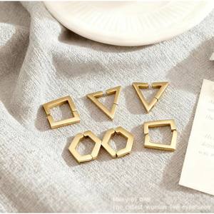 Pendientes geométricos con forma de puño, tono dorado, triangulares, hexagonales, cuadrados, joyería de moda unisex para hombres, mujeres, estudiantes, parejas - Product Image 1