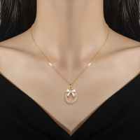 Parure de bijoux en cristal plaqué or 18 carats, motif couronne de Noël et nœud émaillé, collier et boucles d'oreilles, hypoallergénique, cadeau pour femme 2026