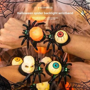 สายรัดข้อมือพลาสติก LED ลายแมงมุมสำหรับตกแต่งฮาโลวีน อุปกรณ์ประกอบฉาก ของประดับตกแต่ง ชุดแฟนซีสำหรับวัยรุ่น ชุดตกแต่งฉากงานเทศกาล - Product Image 1