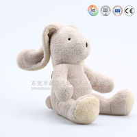 ICTI audits OEM usine peluche lapin blanc en peluche jouet lapin en peluche à longues oreilles avec remplissage en coton PP habillé de vêtements