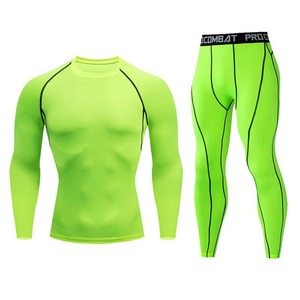 Completo <span class=keywords><strong>fitness</strong></span> da <span class=keywords><strong>uomo</strong></span> colorato con maniche a compressione traspiranti ed elasticizzate, pantaloni lunghi e calzini, ideale come base per basket e yoga - Product Image 6