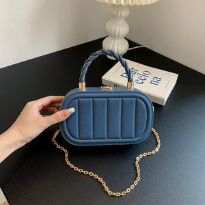 กระเป๋าสะพายแบบพกพาแฟชั่นทันสมัยกระเป๋าสะพายข้างแบบเรียบง่ายกระเป๋าคนส่งเอกสารมีโซ่นิยมใช้อินเทอร์เน็ต - Product Image 5