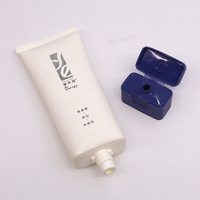 Tube souple en plastique plat avec bouchon à clapet pour crème pour les mains, crème pour le visage et crème solaire