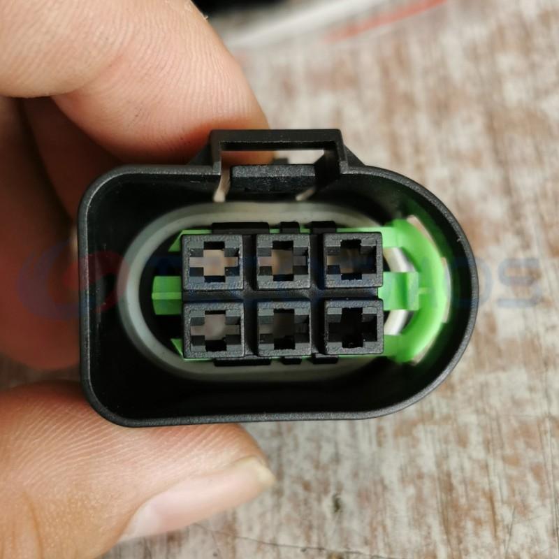 Car Connector For 6pin motor plug and For fuel pump plug For rear cover of For BMW door tailgate CT6-0001M-1