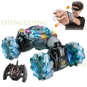 Coche de Acrobacias RC ZhengGuang de Doble Cara 4X4, Juguetes de Control Remoto para Niños, Coche RC con Control Manual por Gestos, con Música, Luces y Spray - Product Image 1