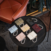 Dompet Wanita Premium Tali Mutiara dengan Ritsleting, Tempat Kartu Pendek, Tas Clutch Merah PU, Dompet Kecil
