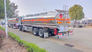 New Chinese 8x4 Oil Tank Truck 35000L Flammable Liquid Transport Fuel Vehicle - Product Image 5