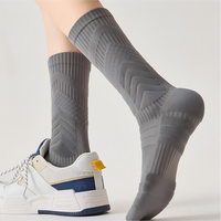 Chaussettes de sport pour hommes, personnalisables avec logo, vente en gros, chaussettes de course, chaussettes de basket-ball, chaussettes antibactériennes, avec coussinets absorbants d'humidité