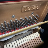 Piano droit KAWAI US 50 d'origine, hauteur 132 cm, 88 touches, mécanisme professionnel, 3 pédales, idéal pour l'enseignement et la pratique quotidienne