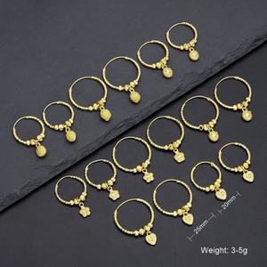 Boucles d'oreilles créoles épaisses JXX pour femme, nouveau bijou élégant en laiton plaqué or avec motif clochette en forme de cœur, tendance pour mariage ou cadeau - Product Image 6