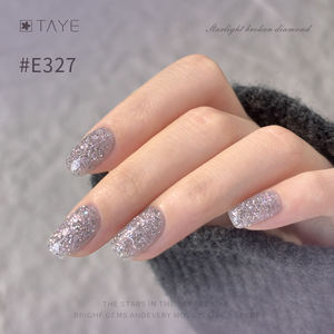 TAYE Vernis à ongles en gel en conserve à texture soyeuse brillante et longue durée dans un ensemble d'art des ongles - Product Image 4