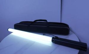 Luz LED de Tubo AMARANNN T4C RGBWW de Color Completo Usada, 40W, para Fotografía y Video - Product Image 2