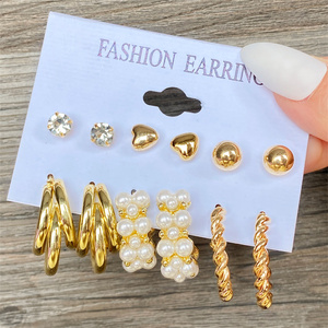 VKME Juego de 6 Pares de Aretes de <span class=keywords><strong>Aro</strong></span> Dorados Vintage para Mujer, Aretes Colgantes con Cristales, Flores, Estrellas y Círculos de Resina - Product Image 4