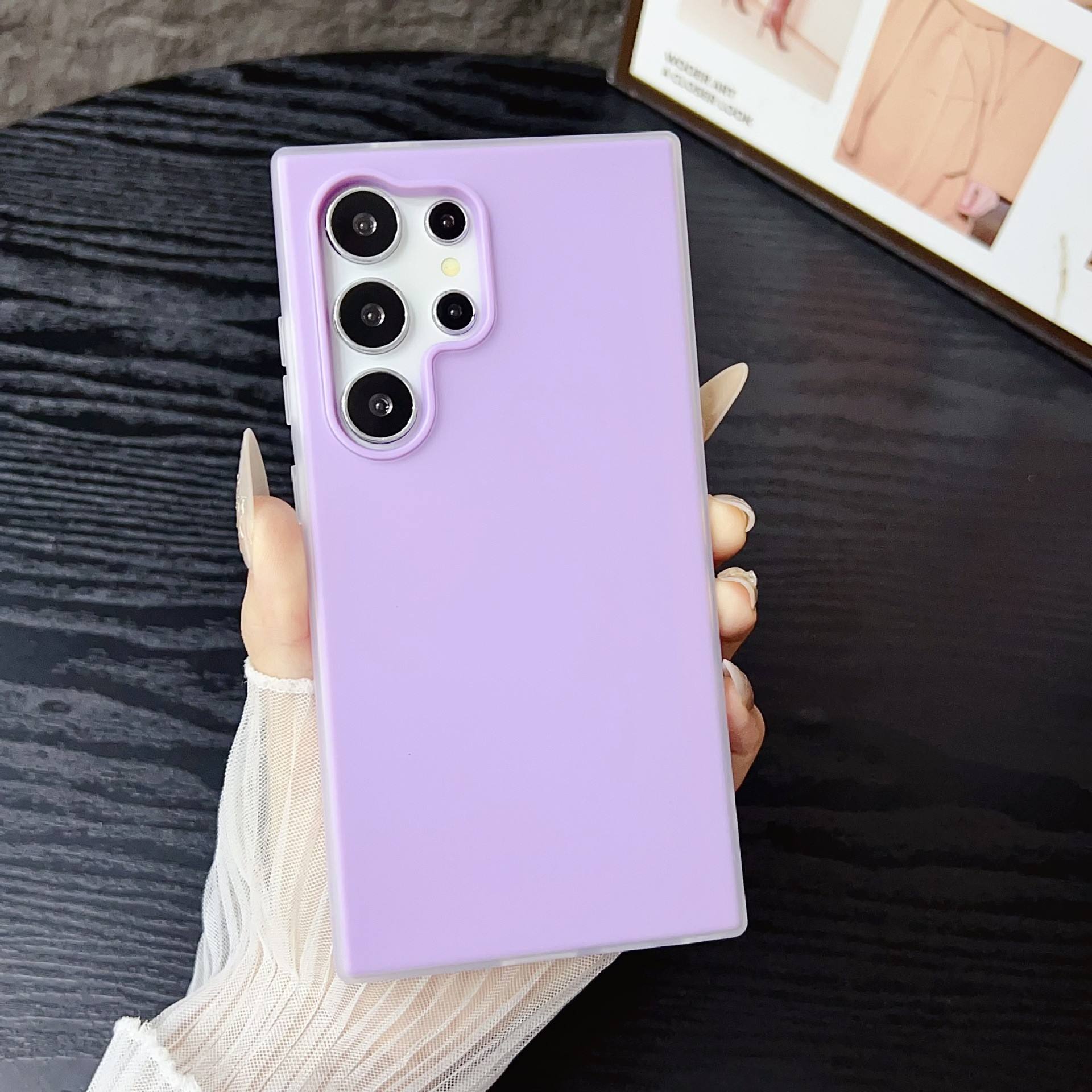 สีม่วงอ่อน