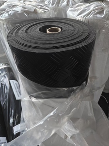 <span class=keywords><strong>แผ่น</strong></span>ยางปูพื้นแบบบางพิเศษ กันลื่น ปรับแต่งได้ ตัดได้ตามต้องการ สำหรับยิม ทางเดิน ระเบียง  แรงเสียดทานสูงเพื่อการเคลื่อนที่ที่ปลอดภัย - Product Image 2