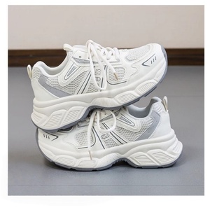 Nouvelles baskets compensées épaisses pour femmes 2026, rehaussantes pour petites tailles, polyvalentes, à semelle souple, style sport 'Dad Shoes', meilleures ventes - Product Image 1