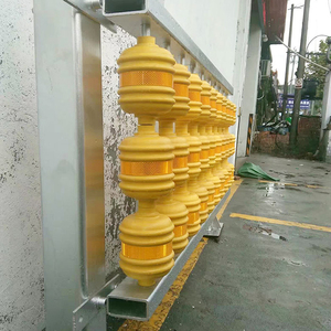 Fabricant de barrières de sécurité routières rotatives pour autoroutes, poutre en acier galvanisé à chaud, barrière à rouleaux en EVA PU - Product Image 4