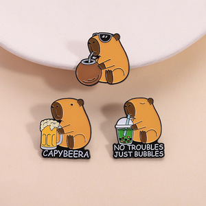 Pins de Esmalte de Capibara Adorables, Broches Metálicos Divertidos de Animales, Pin de Solapa de Capibara Sin Problemas Solo Burbujas, Venta al por Mayor - Product Image 1