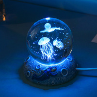 Magnifique lampe de nuit LED en forme de méduse, artisanat en résine USB, décoration d'intérieur, boule de cristal, veilleuse de bureau et cadeau de festival