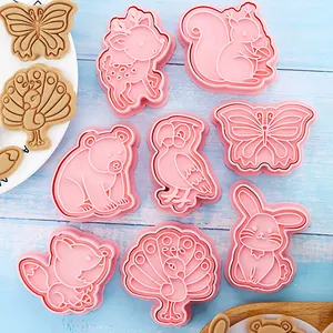 8pcs set Plastic Baking Press Mold Children's toy DIY Little Bear Squirrel Rabbit 3D Forest Animal Biscuit Mold Cookie