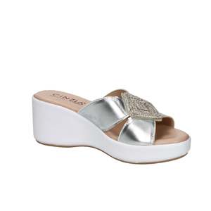 Sandalias de cuña para mujer Cinzia Soft, color plateado metálico, con plataforma y tacón, estilo slip-on. - Product Image 5