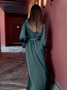 Vestido Maxi Modesto de Satén Verde Esmeralda con Cuello Alto, Manga Abullonada, Línea A, Cinturón Largo, Estilo Islámico para Ramadán, Primavera y Verano, ODM - Product Image 3