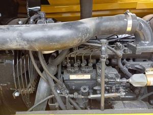 Mini-excavatrice Komatsu PC60 d'occasion industrielle de 6 tonnes avec moteur Cummins et transmission, à vendre depuis la Chine - Product Image 6