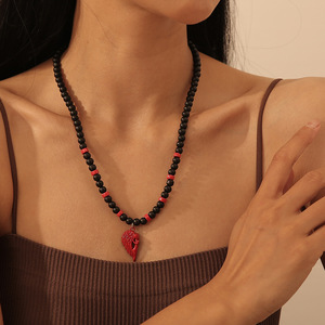 Ensemble de collier de couple gothique-Pendentif d'amour perlé magnétique, chaîne noire unisexe, bijoux assortis gothiques pour elle et lui - Product Image 2