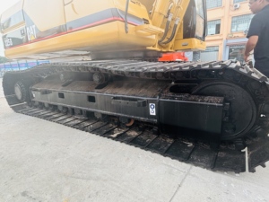 Excavatrice Caterpillar 325B d'occasion de haute qualité, 25 tonnes, modèle 2020, Japon, moteur diesel 132 kW, capacité de la benne de 1,4 m, excellent état - Product Image 4