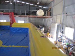 สนามฟุตบอลเป่าลมลดราคาพิเศษ ผลิตจากวัสดุ PVC รับน้ำหนักได้ 1000 กก. สำหรับกิจกรรมสันทนาการเชิงพาณิชย์กลางแจ้ง - Product Image 2