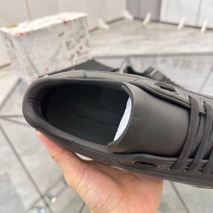 Zapatillas deportivas transpirables, antideslizantes, multifuncionales y elegantes. Zapatos para caminar personalizados diseñados por diseñadores de renombre - Product Image 4