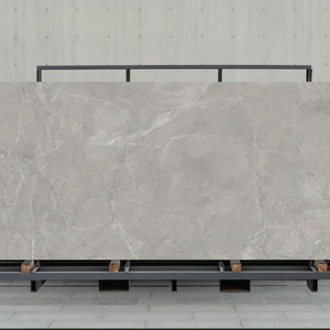 Estilo Urbano de Alta Gama Logrado con Baldosas de Porcelana Gris de Alto Brillo de 1200x3200 mm - Product Image 1