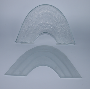 Panneau décoratif moderne en verre dépoli, forme courbe, structure solide, haute transmission lumineuse, décoration autoportante - Product Image 2