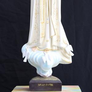 Figura ecológica de la Virgen María de Fátima de 70cm, adorno de aspecto ligero con capucha de resina italiana para Navidad para sala de estar Iglesia - Product Image 5