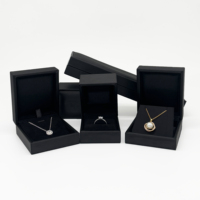Boîtes à bijoux de luxe FANDIJI, logo personnalisable, étui à bijoux en cuir PU, vente en gros, faible MOQ, couleur noire