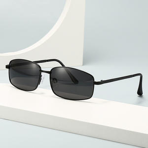 Lunettes de soleil polarisées pour hommes, monture en métal noire, verres TAC UV400, style carré, pour la conduite, la pêche et les activités de plein air - Product Image 4