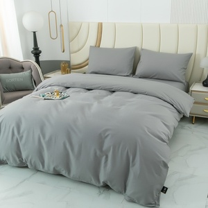 Set di Biancheria da Letto in 4 Pezzi, Grigio Solido, Morbido e Traspirante, Qualità Alberghiera, per Tutte le Stagioni, Set Lenzuola Delicato sulla Pelle, Trapuntatura in Raso 60S - Product Image 1