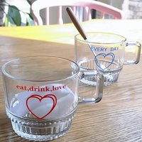 Tasse à café en verre simple de 275ml bon marché avec une tasse à thé à poignée carrée/tasse à lait pour cadeaux de promotion