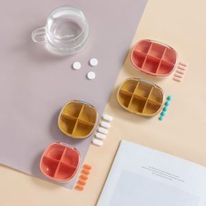 กล่องใส่ยาประจำวัน กล่องจัดยา 4 ช่อง กล่องใส่ยาแบบพกพาสำหรับการเดินทาง - Product Image 3