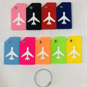Étiquette de bagage en silicone personnalisée, légère, durable, lumineuse et réutilisable pour valise et sac de voyage, avec logo souple - Product Image 3