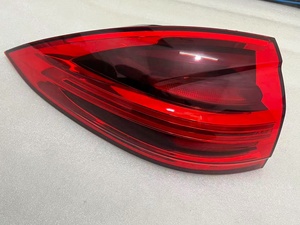Conjunto de Luz Trasera Original Usada para Automóvil, Piezas de Iluminación para <span class=keywords><strong>Porsche</strong></span> <span class=keywords><strong>Cayenne</strong></span> 2015-2017 - Product Image 2