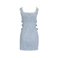 Robe moulante sans manches en jean bleu clair avec nœud à sequins pour filles – Idéale pour les fêtes, les concours, les occasions élégantes et la mode.