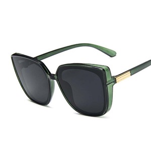 Nouvelles lunettes de soleil carrées pour femmes, protection UV400, monture en PC, verres noirs, style tendance pour les voyages - Product Image 1
