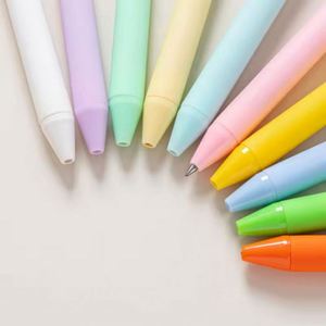 Stylos à bille multicolores 1,00 mm personnalisables avec logo, cadeau d'affaires, design en plastique avec revêtement en caoutchouc – Vente chaude - Product Image 6